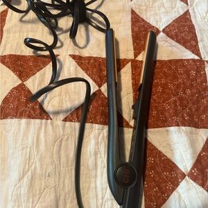 CHI flatiron 1” original ceramic hairstyling tool